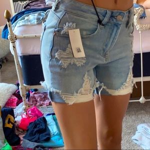 Mid-rise jean shorts